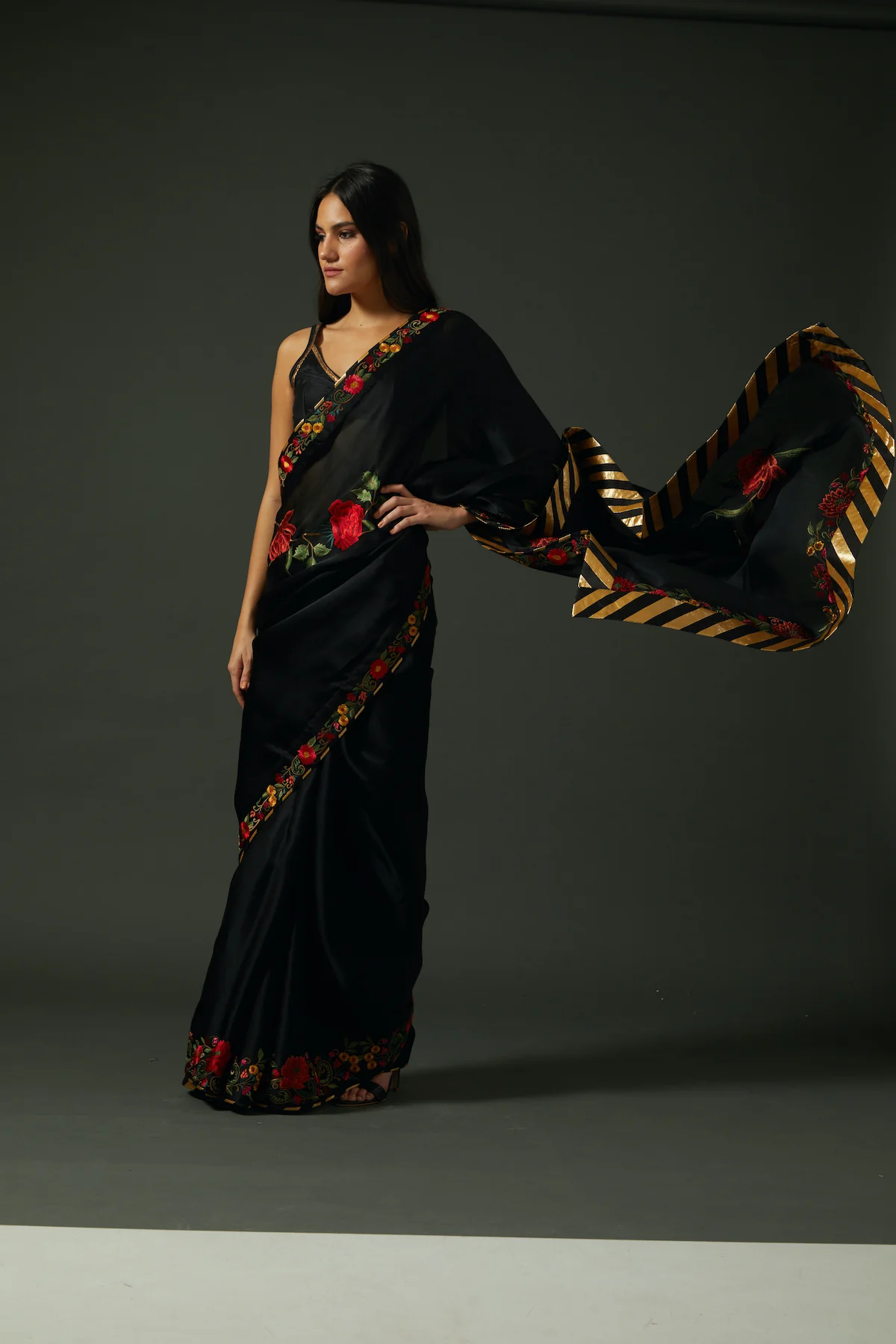Elegant Black Organza Saree Set - Image 4