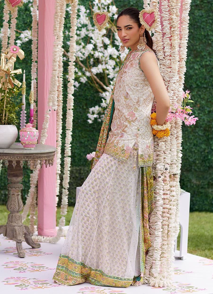Ivory Pastel Heritage Ensemble - Image 5