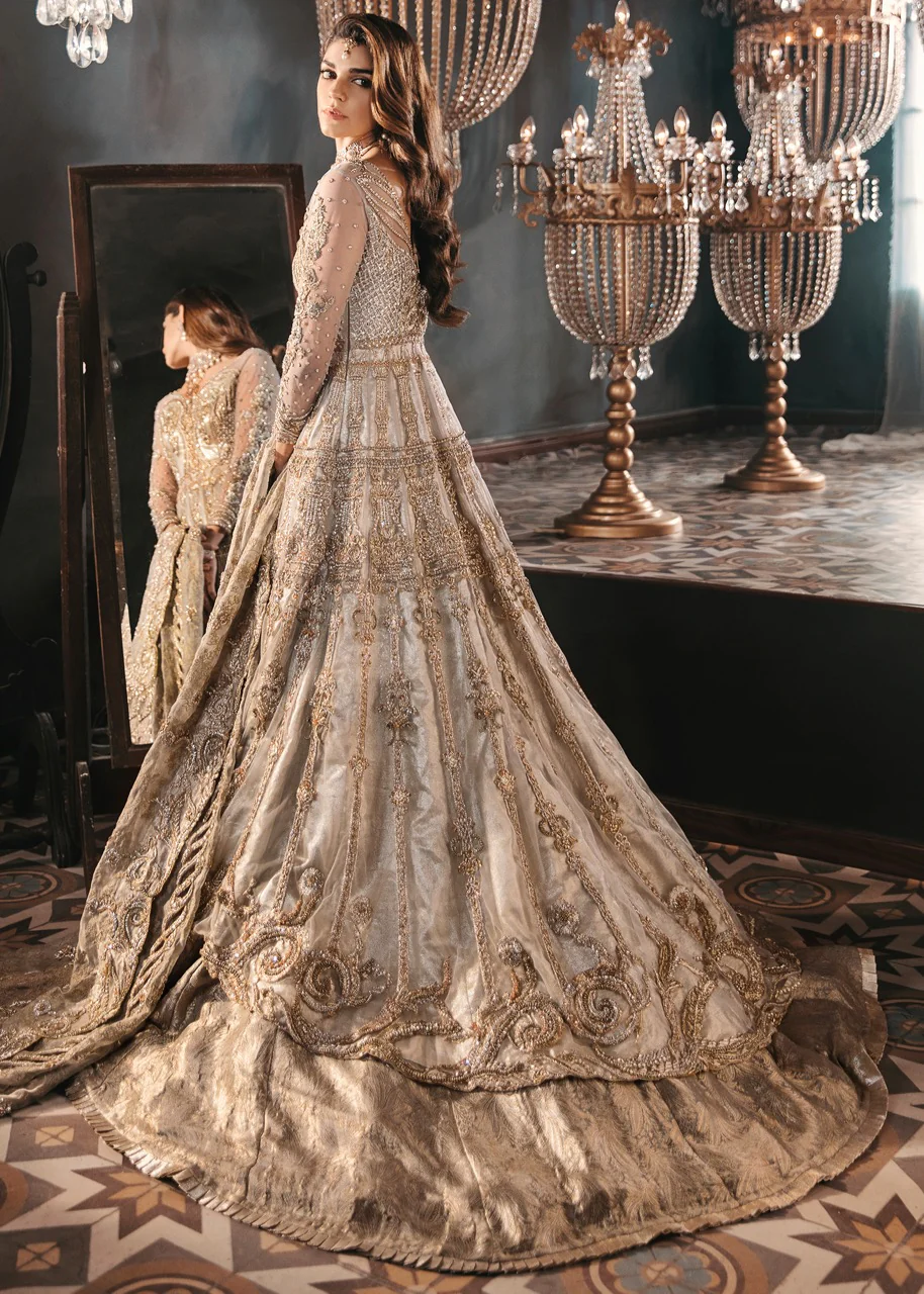 Opulent Grey Bridal Ensemble - Image 3