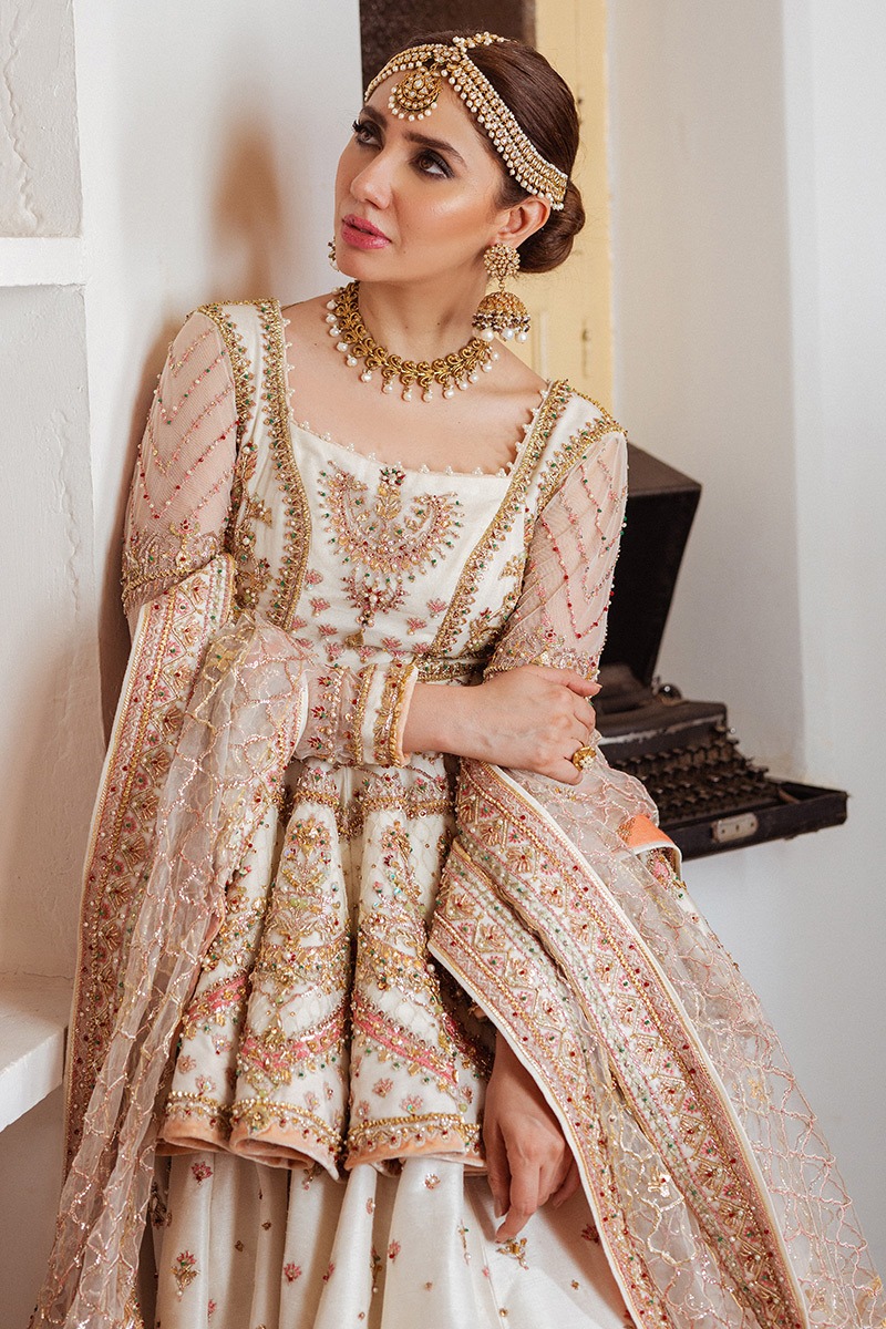 Gulraiz – Organza Peplum Lehnga Bridal Ensemble - Image 3